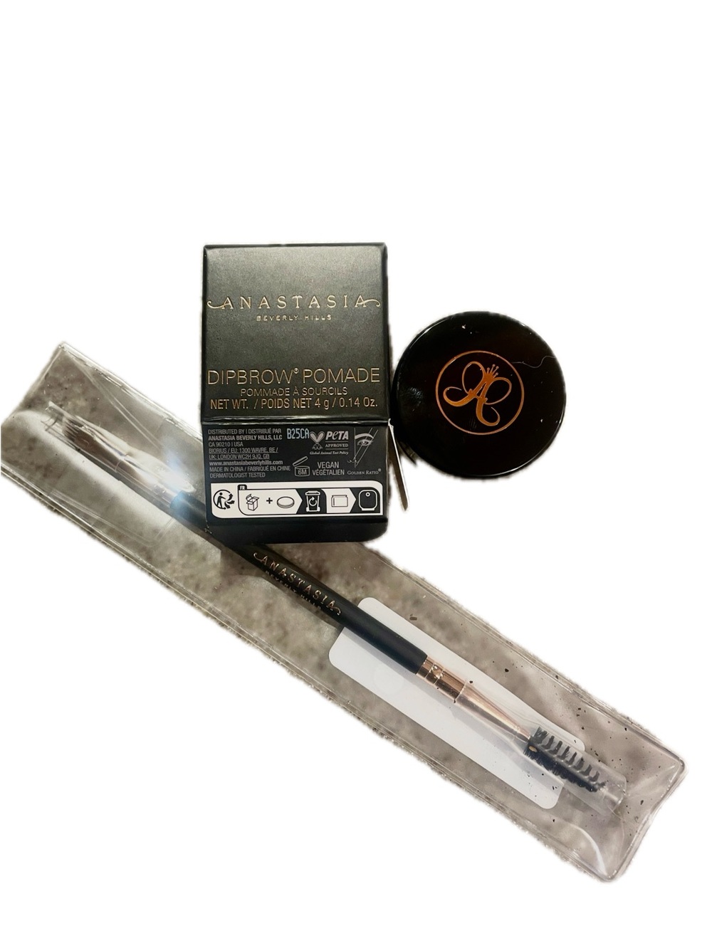 ANASTASIA BEVERLY HILLS DIPBROW POMADE~SOFT BROWN~FULL SIZE W/12 BRUSH NIB